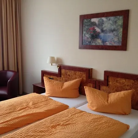 Landhotel ホテル 3*