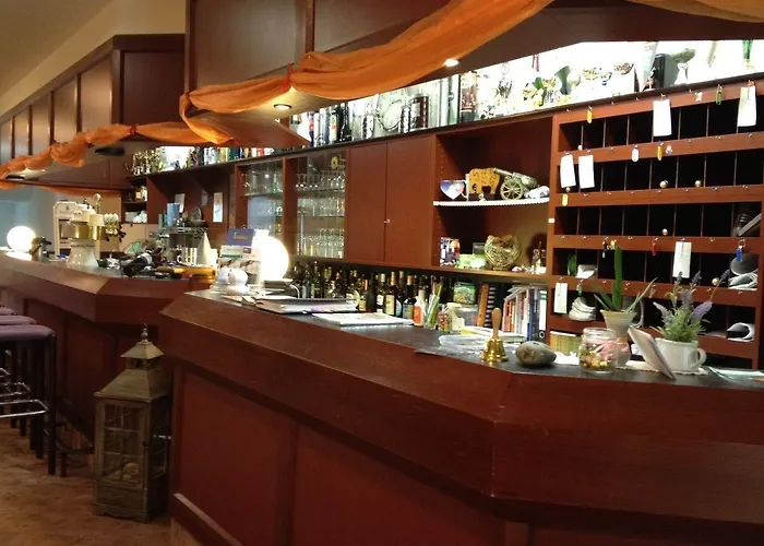 فندق Landhotel 3*