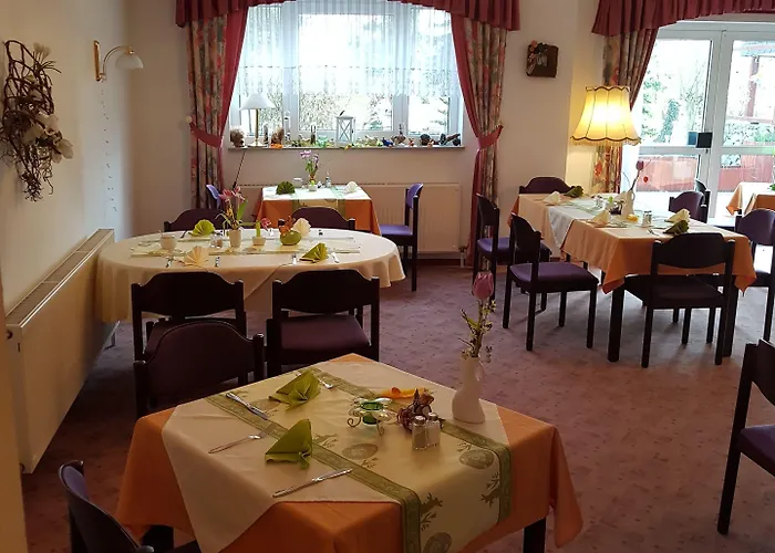 فندق Landhotel 3*