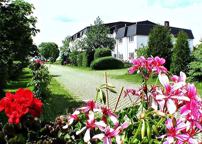 Landhotel فندق 3*